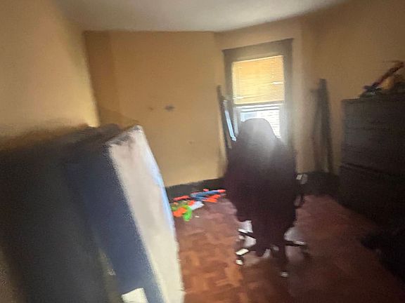 5th image of 3520 Paris Ave