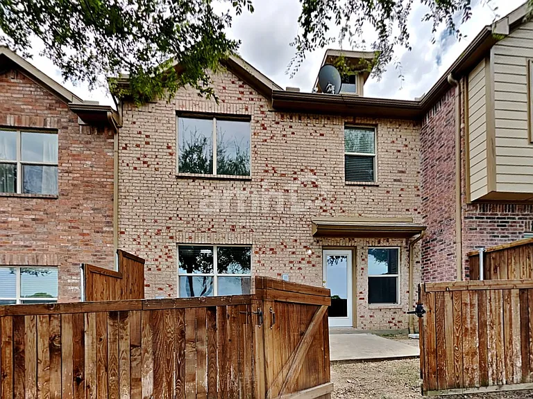 3706 Boxwood Dr — Photo 19