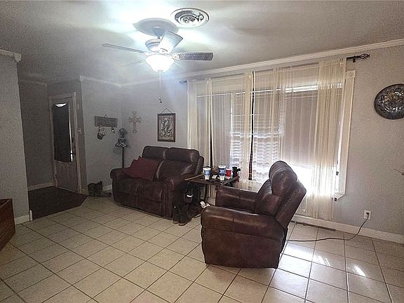 4th image of 1004 S 17th St