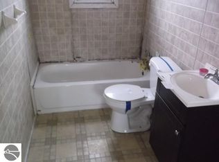 1608 Higgins Rd, Saint Helen, MI 48656