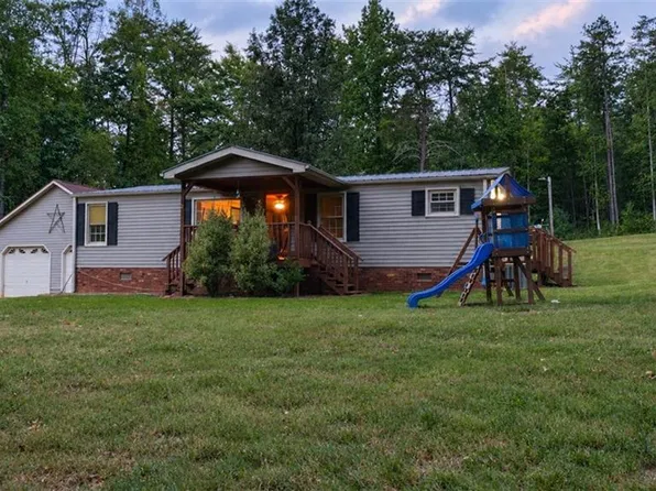 1060 Burch Tree Rd, King, NC 27021