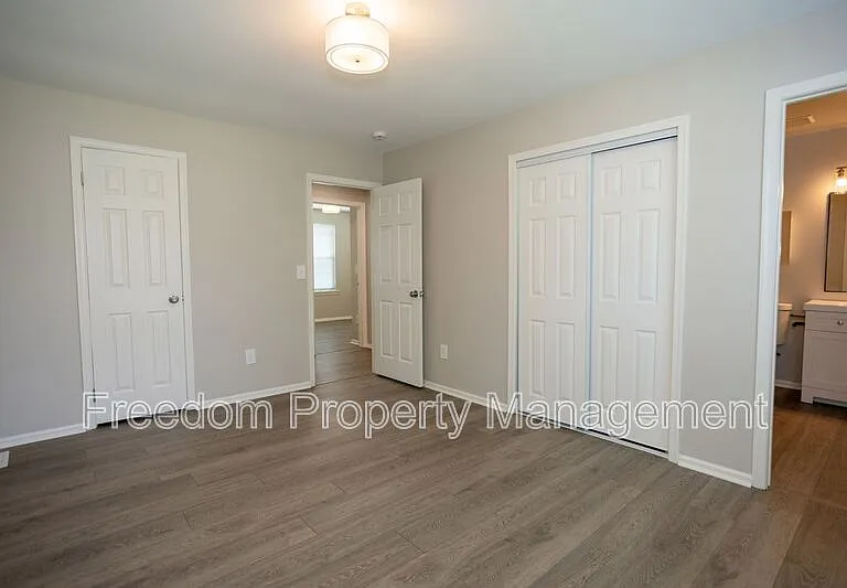 10116 Wimbledon Ct — Photo 32