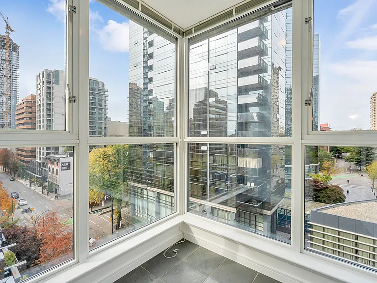 1068 Hornby St #1106 — Photo 7