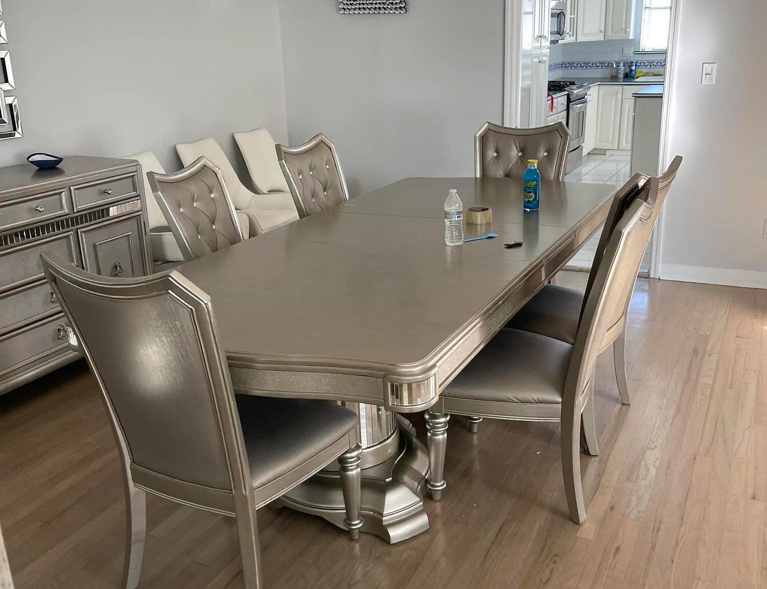 6 bed, 4.5 bath, 3294 sqft, $3,900 — Photo 4
