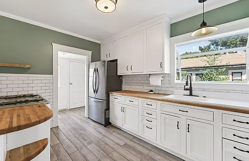 6677 Brann St Photo 1