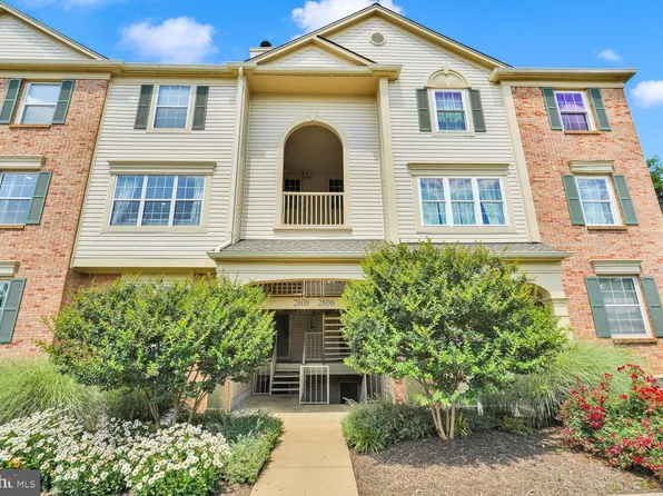 2808 Emma Lee St APT 303, Falls Church, VA 22042