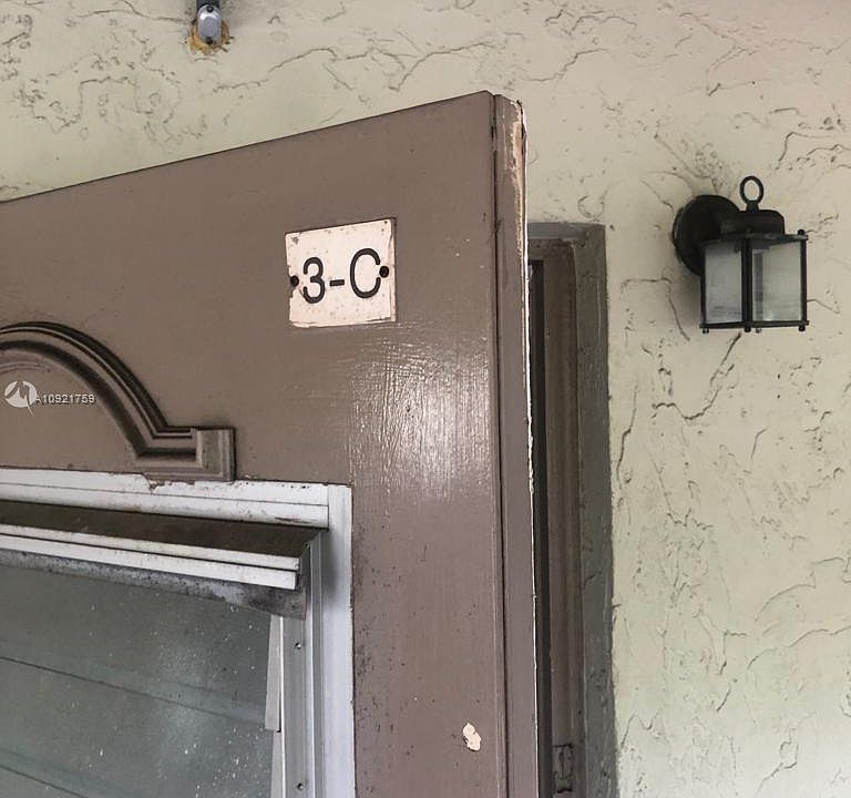 1st image of 613 S State Road 7 APT 3C