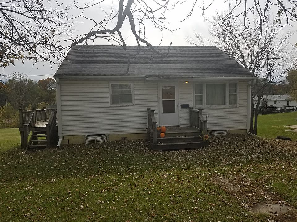 1st image of 304 W 4th St