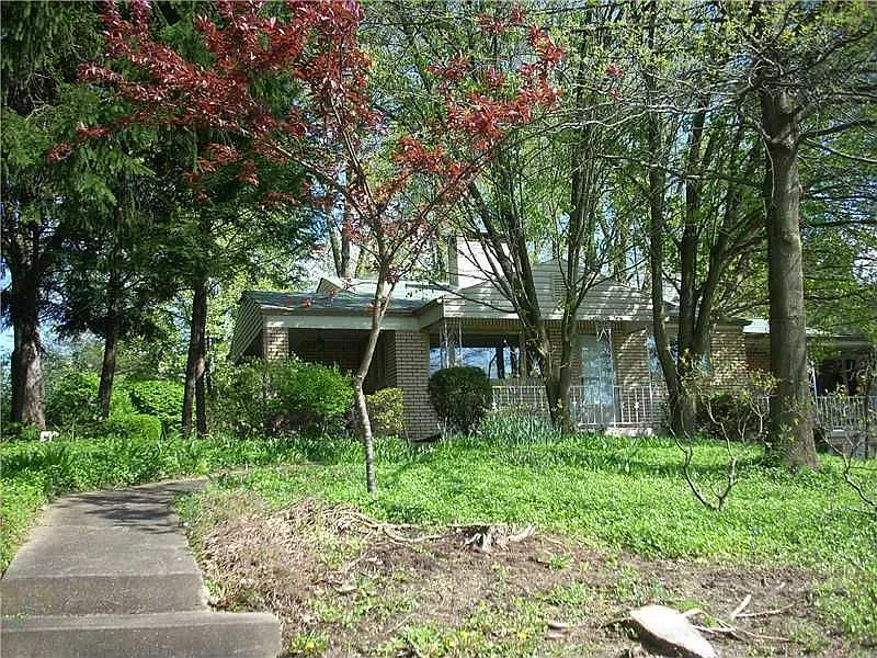 229 Sunset Dr photo 1