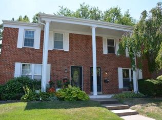 10428 Willowdale Dr, Saint Louis, MO