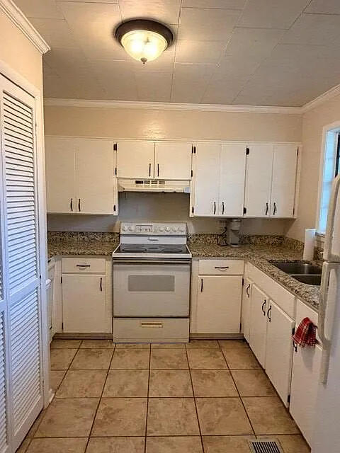 3 bed, 2.0 bath, $1,600 — Photo 3