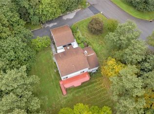 5 Lounsbury Dr, Baldwin Place, NY 10505