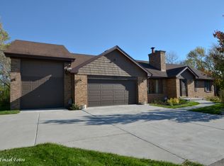 1300 N Grove Ave, Palatine, IL 60067