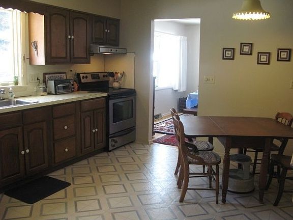 4th image of 1 Cypress Dr