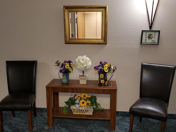 4th image of 425 S Parkcrest Unit 328