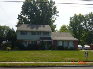 221 Mimosa Ln, Hatboro, PA 19040