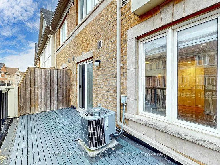 92 Louisbourg Way — Photo 20