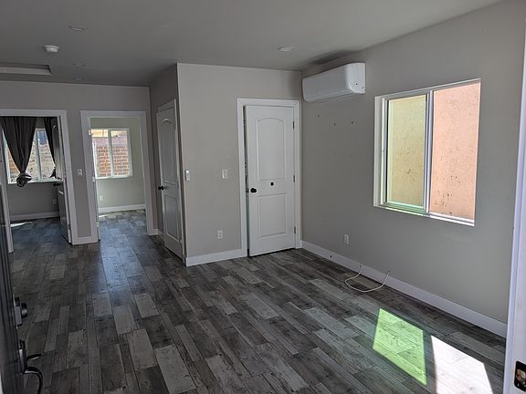 2nd image of 1140 E Ridgewood St #A