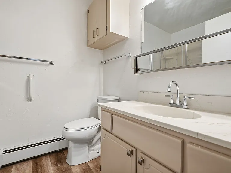 2045 Gunnison Ave — Photo 26