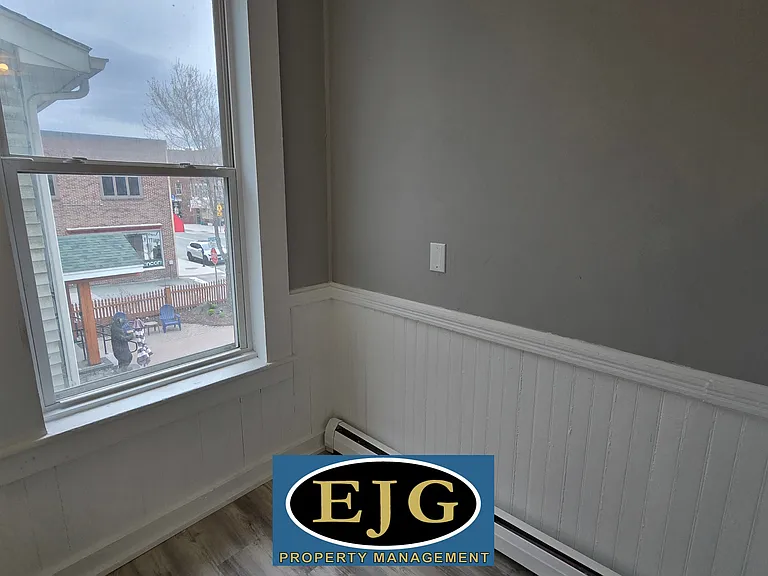 50 Main St #5 — Photo 5