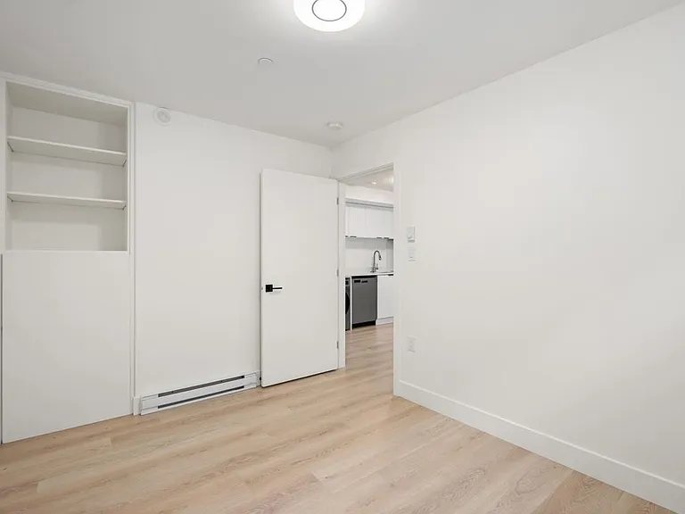 7340 Maple St #BASEMENT — Photo 13
