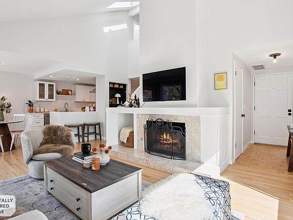 3rd image of 18 Dunlin Court