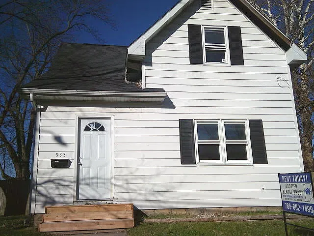 3 bed, 1400 sqft, $1,200 — Photo 1