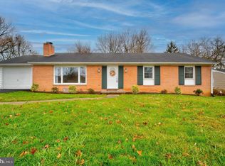 18719 Rolling Rd, Hagerstown, MD 21742