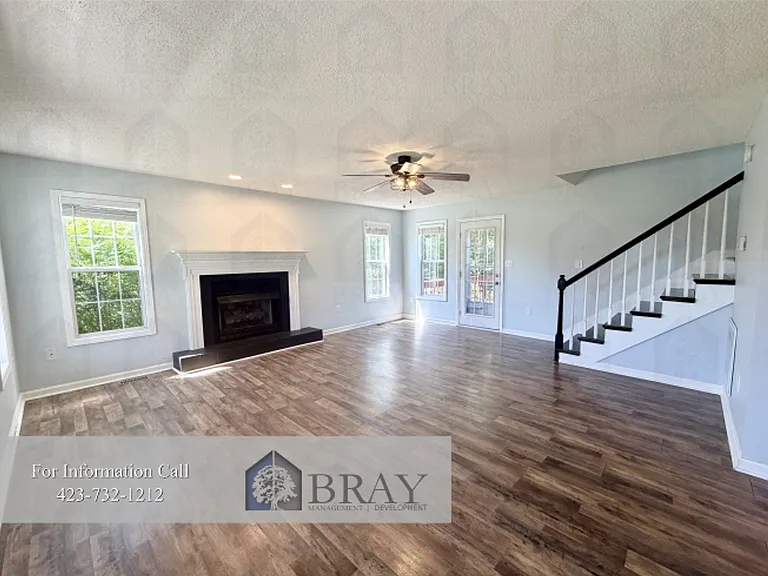 133 Bentwood Ln — Photo 3