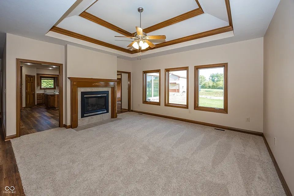 1st image of 256 W Brookville Rd