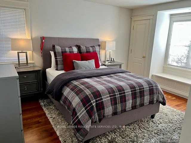 33 Howard Ave — Photo 22
