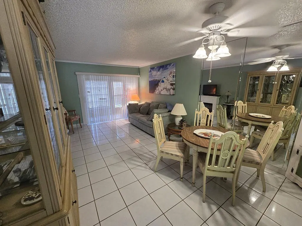11140 Carriage Hill Dr., #5 — Photo 1