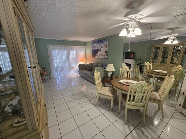 11140 Carriage Hill Dr APT 5, Port Richey, FL 34668
