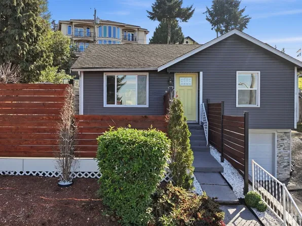 470 Grandey Way NE, Renton, WA 98056