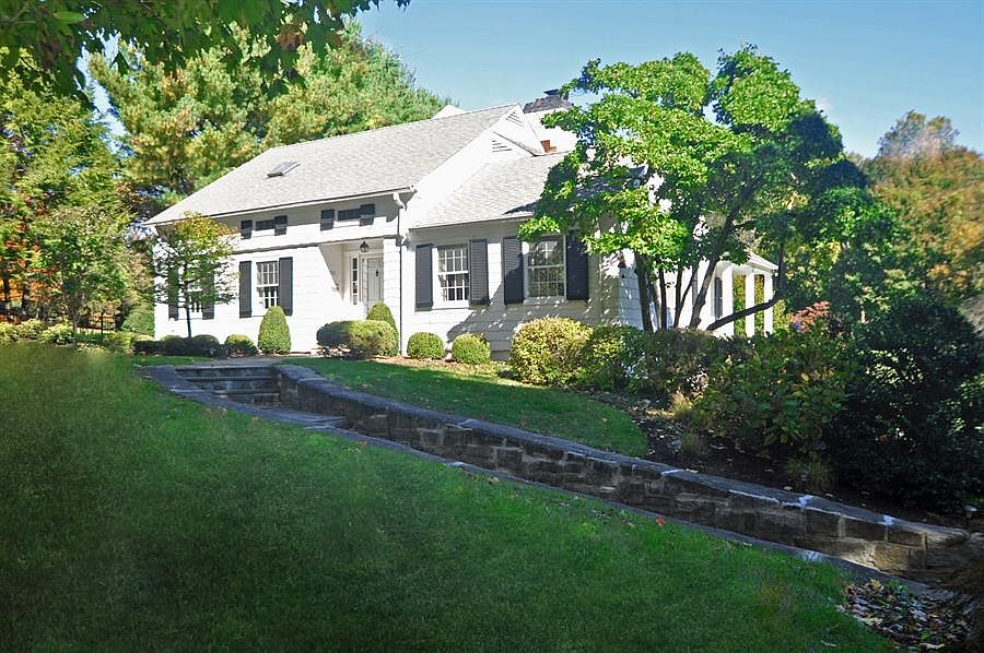 650 Burr St, Fairfield, CT 06824 Zillow