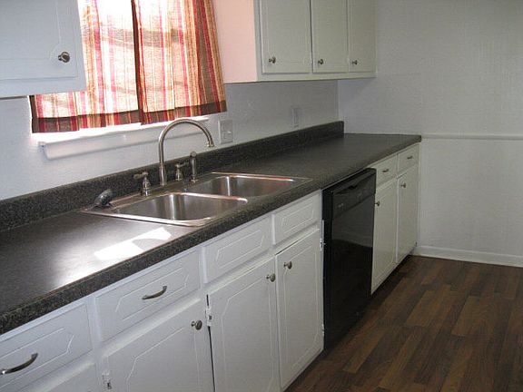 2nd image of 4603 Sandra Ln