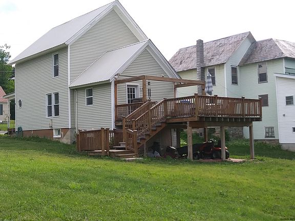 2nd image of 19 Treadway St