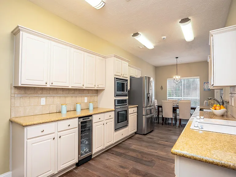 8915 Wallington Dr — Photo 16