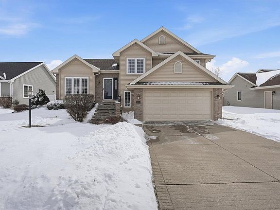 3rd image of 124 Cedar Street