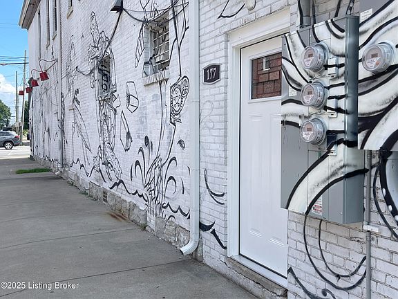 3rd image of 177 Pope St #201