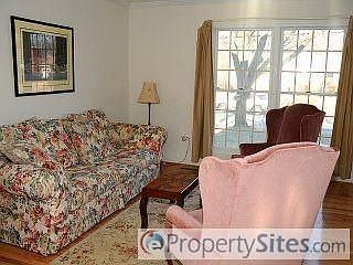 4th image of 1807 Rollins Dr