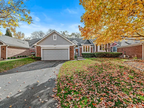 7989 Clearwater Pkwy, Indianapolis, IN 46240
