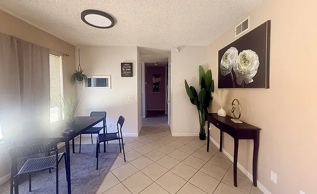 2860 Juniper Dr — Photo 4