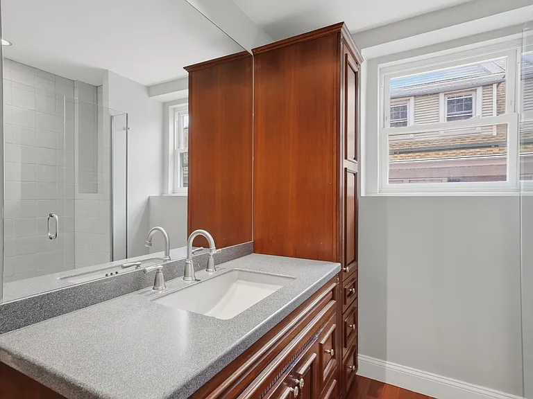 457 Washington St #7 — Photo 5