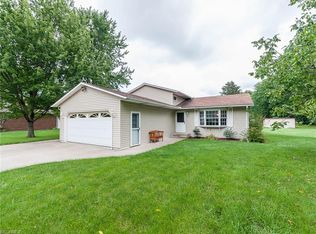 34082 Bainbridge Rd, North Ridgeville, OH 44039