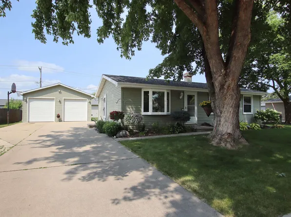 216 Chapleau St, Fond Du Lac, WI 54937