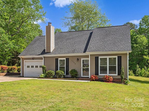 3rd image of 1758 Bridlewood Ct