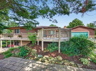 6725 Shirland Rd, Rockton, IL 61072