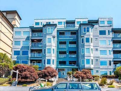 420 Melrose Ave E APT 701, Seattle, WA, 98102