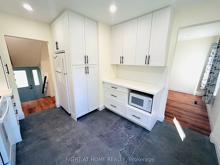 84 Barber Greene Rd #25 — Photo 10
